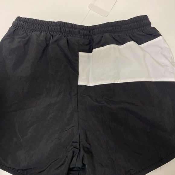 CL V REEBOK SHORT - Picture 3 of 5